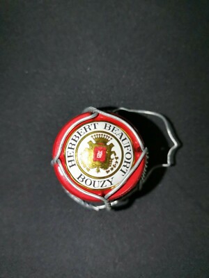 Kapsel Beaufort Herbert (Serie 1 - Aufnäher in der Mitte rote Kontur) Bewertung zu 2