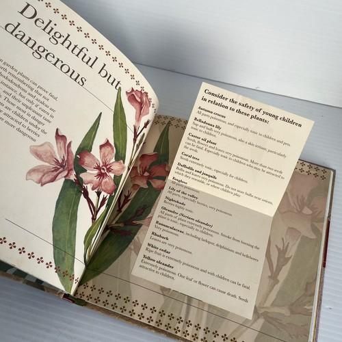 The Australian Garden: A Poetic and Practical Celebration by Margaret Geddes,... - Picture 5 of 10