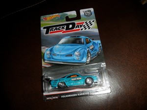 Hot Wheels Car Culture Track Day Volkswagen Karmann Ghia ...