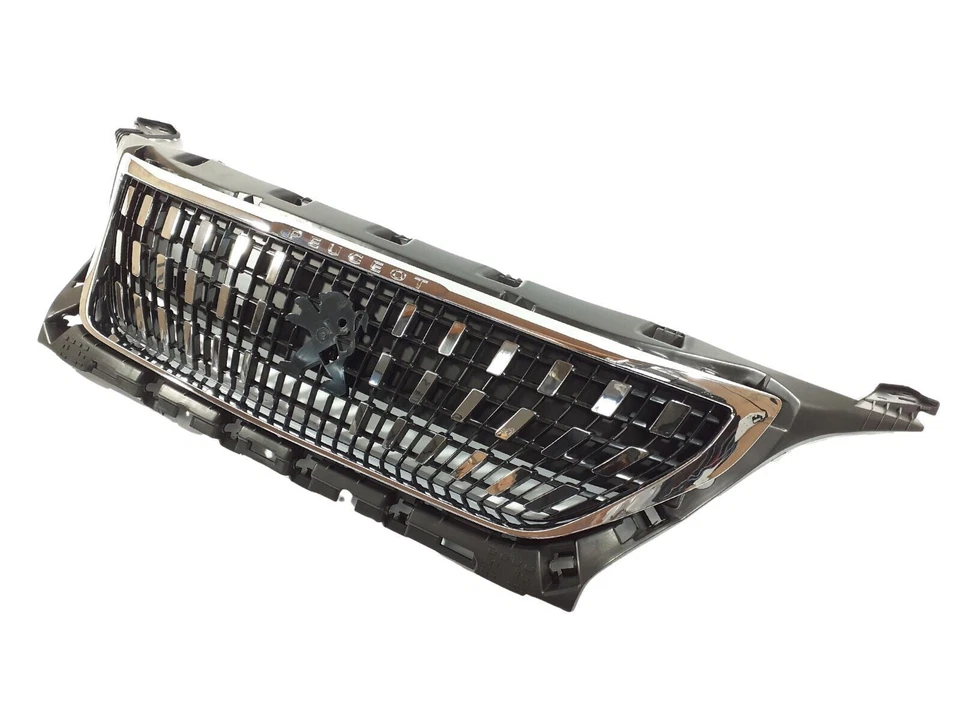 PEUGEOT 3008 5008 MK2 2016 - 2021 FRONT BUMPER TOP MAIN GRILL + CHROME TRIMS - image 3 of 4