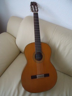 Vintage Konzertgitarre 4/4 Aria Made in Japan 70er Jahre mit GigBag u.v.m