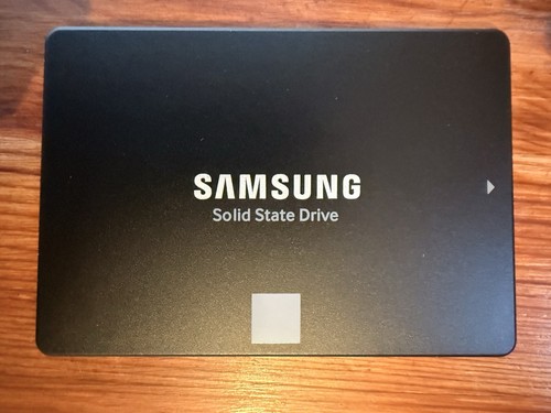Samsung 860 EVO 4TB 2,5 Zoll SATA Interne SSD (MZ-76E4T0)