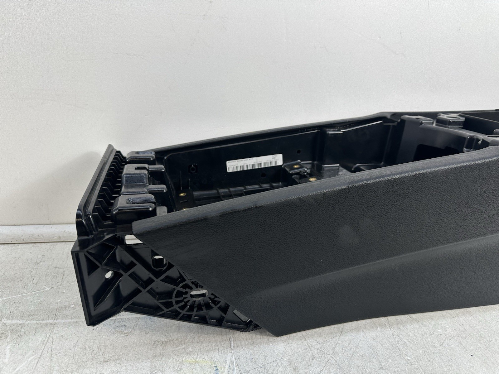2014-2017 Maserati Ghibli Center Console Base Trim Only Used OEM 105088372