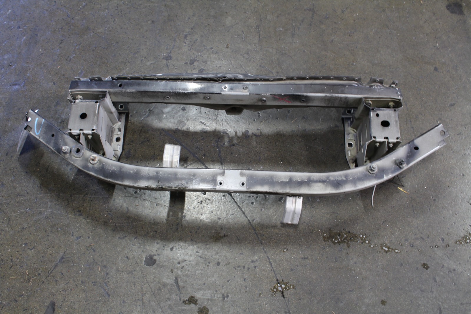 Maserati Granturismo, Front Bumper Reinforcement, Dmg, Used, P/N 80001900