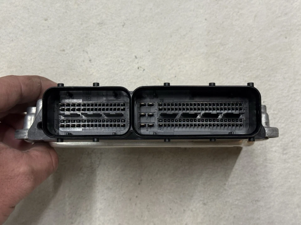 Volkswagen Jetta Rabbit 2009 motor 2,5 L computador ECM ECU 07K906055M programado Foto 4 de 4