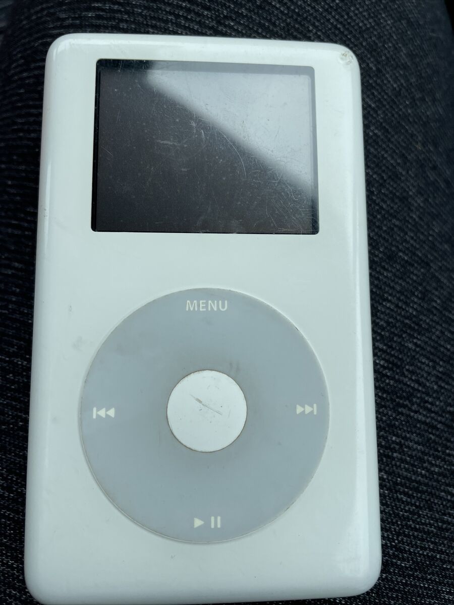 Vintage Apple iPod 20 GB White /Silver Back - 4th Generation Vintage Apple iPod 20 GB White /Silver Back - 4th Generation