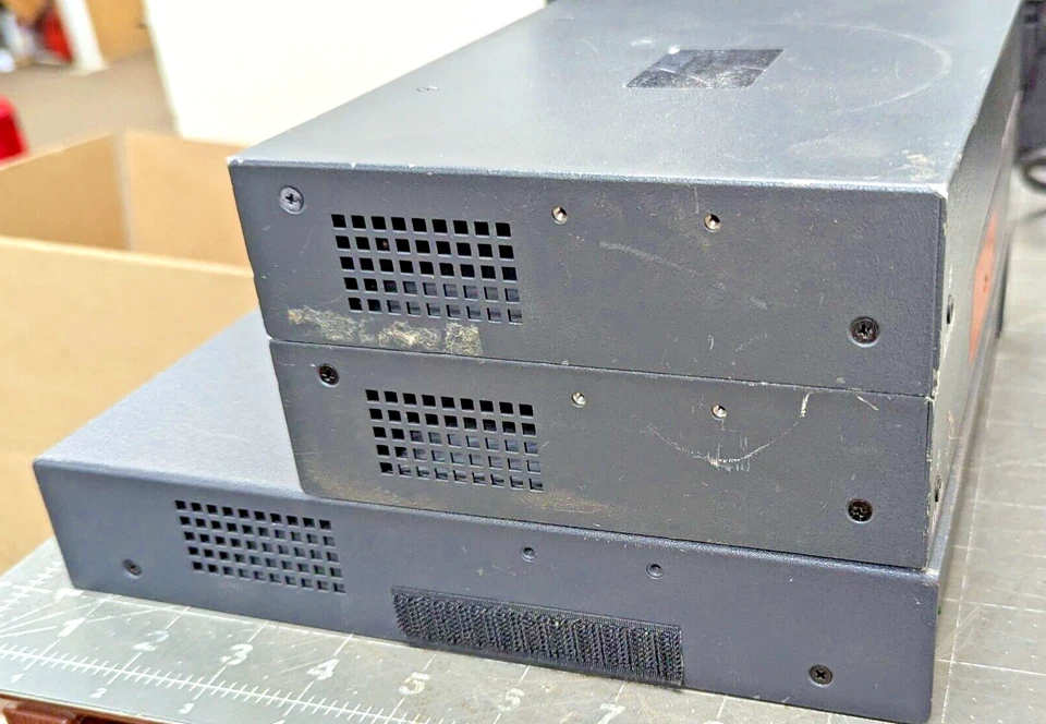 (3) Extron VGA Distribution Amplifiers P/2 DA6xi, P/2DA4x, P/2DA4xi [C6S4] - Image 4 of 4