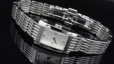 Gucci YA086507 Women's Stainless Steel Silver Tone Roman Numeral