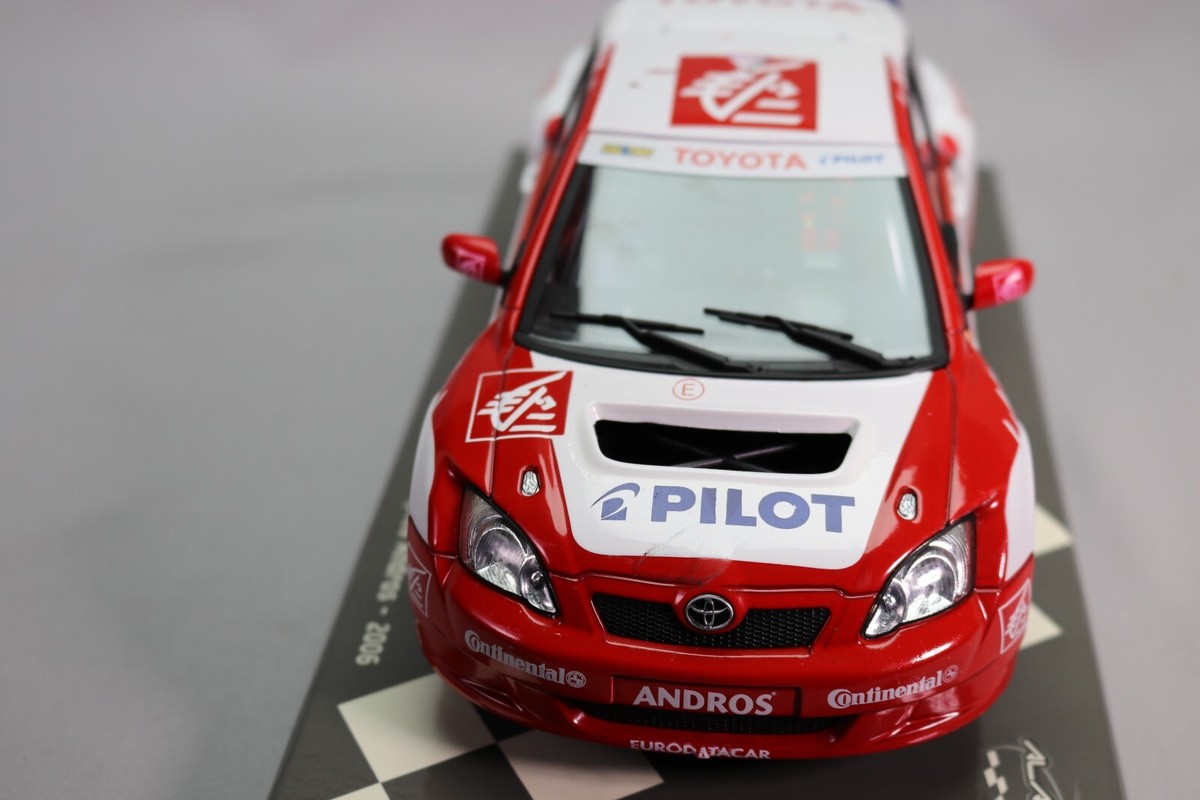 SOLIDO 1/18 TOYOTA COROLLA 2006 N°8B O.PANIS