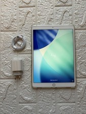 iPad Air (3rd generation) 256GB Wi-Fi + Sim – ottime condizioni + accessori