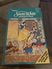 1993 COLORFORMS Disney  s Snow White and The Seven Dwarfs Play Set Happy Doc