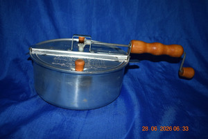 Clean Theater II Popcorn Popper, 4 qt., Aluminum, looks unused, USA Made