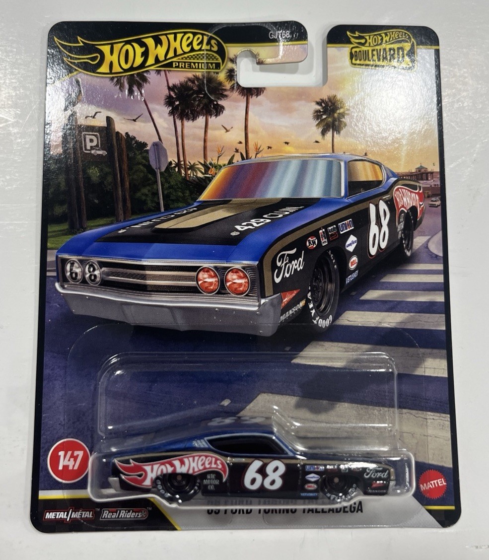 Hot Wheels Premium 69 Ford Torino Talladega #147 Boulevard