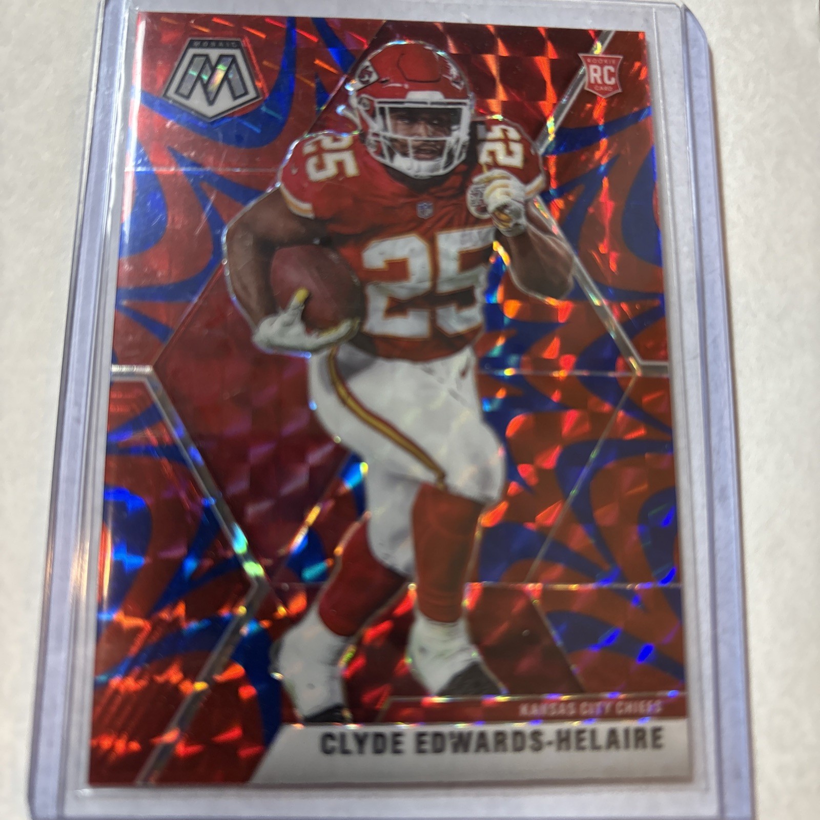 2020 20 Panini Mosaic Reactive Blue Clyde Edwards-Helaire Rookie RC #212