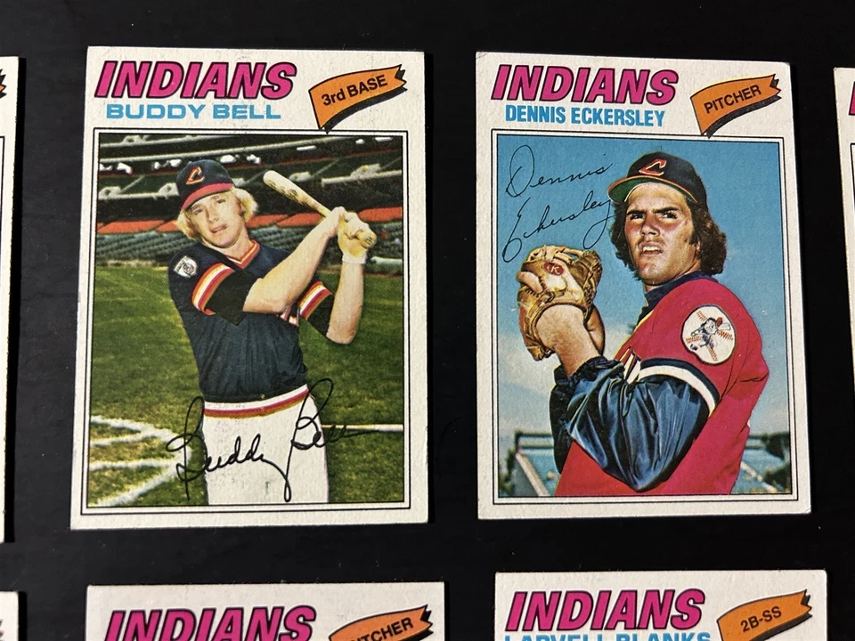 1977 年 Topps 克利夫兰印第安人全套 ECKERSLEY Buddy Bell Frank ROBINSON — 第 2/4 张图片