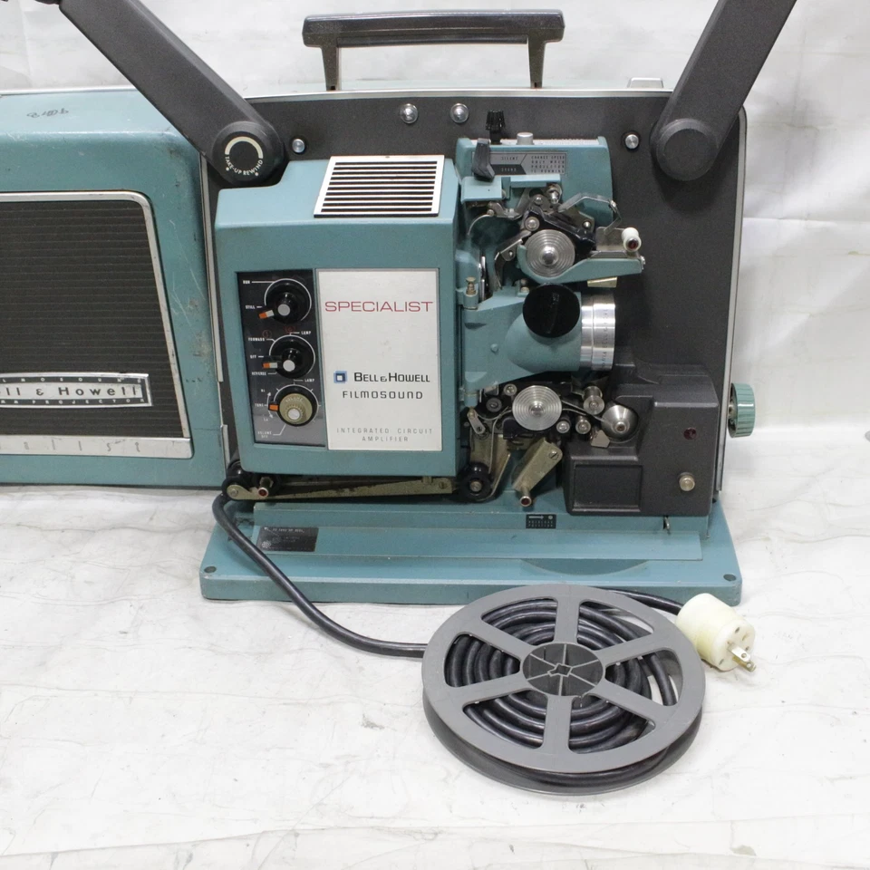 Proyector de película vintage Bell & Howell Specialist Filmosound 542 enciende 16 mm Foto 2 de 4