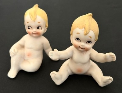 VINTAGE 1960s JAPAN COLLECTIBLE BISQUE KEWPIE BABY FIGURINES SITTING NAKED- PAIR