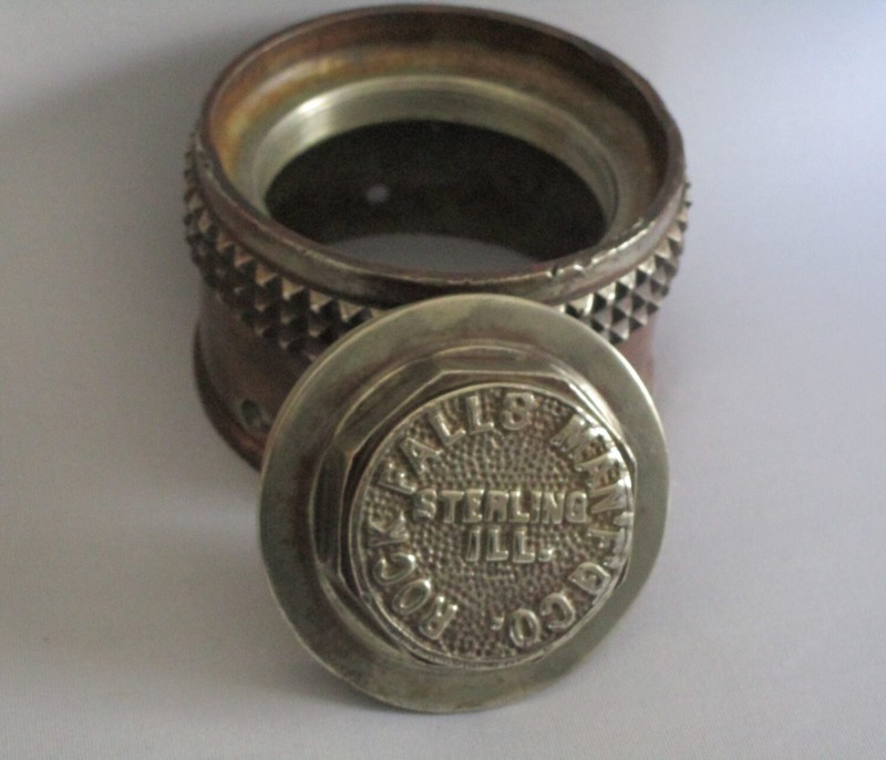 1883-1925 STERLING ILL ROCK FALLS HEARSE HORSE CARRIAGE COACH METAL DUST HUB CAP