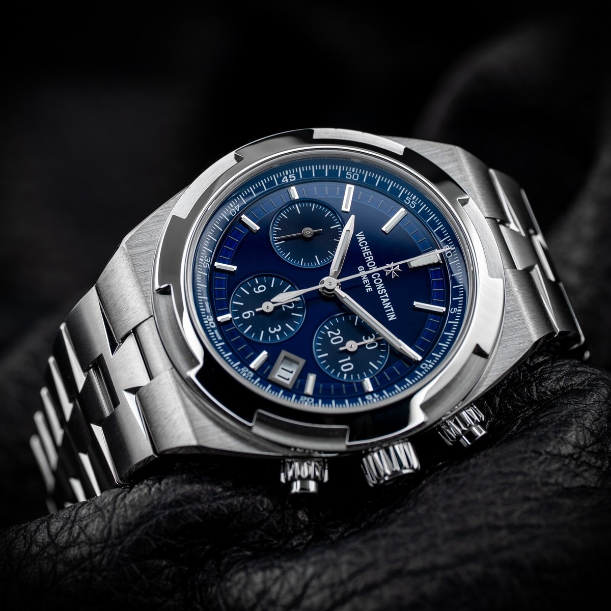 Vacheron Constantin Overseas Chronograph 42mm Blue Dial 5500V/110A