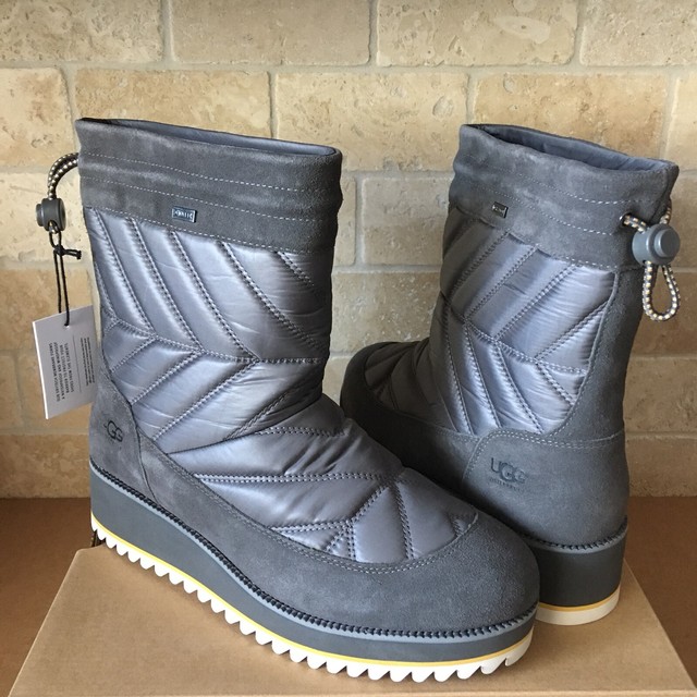 UGG Beck Charcoal Grey Waterproof Winter Snow Short Boots Size US 9.5