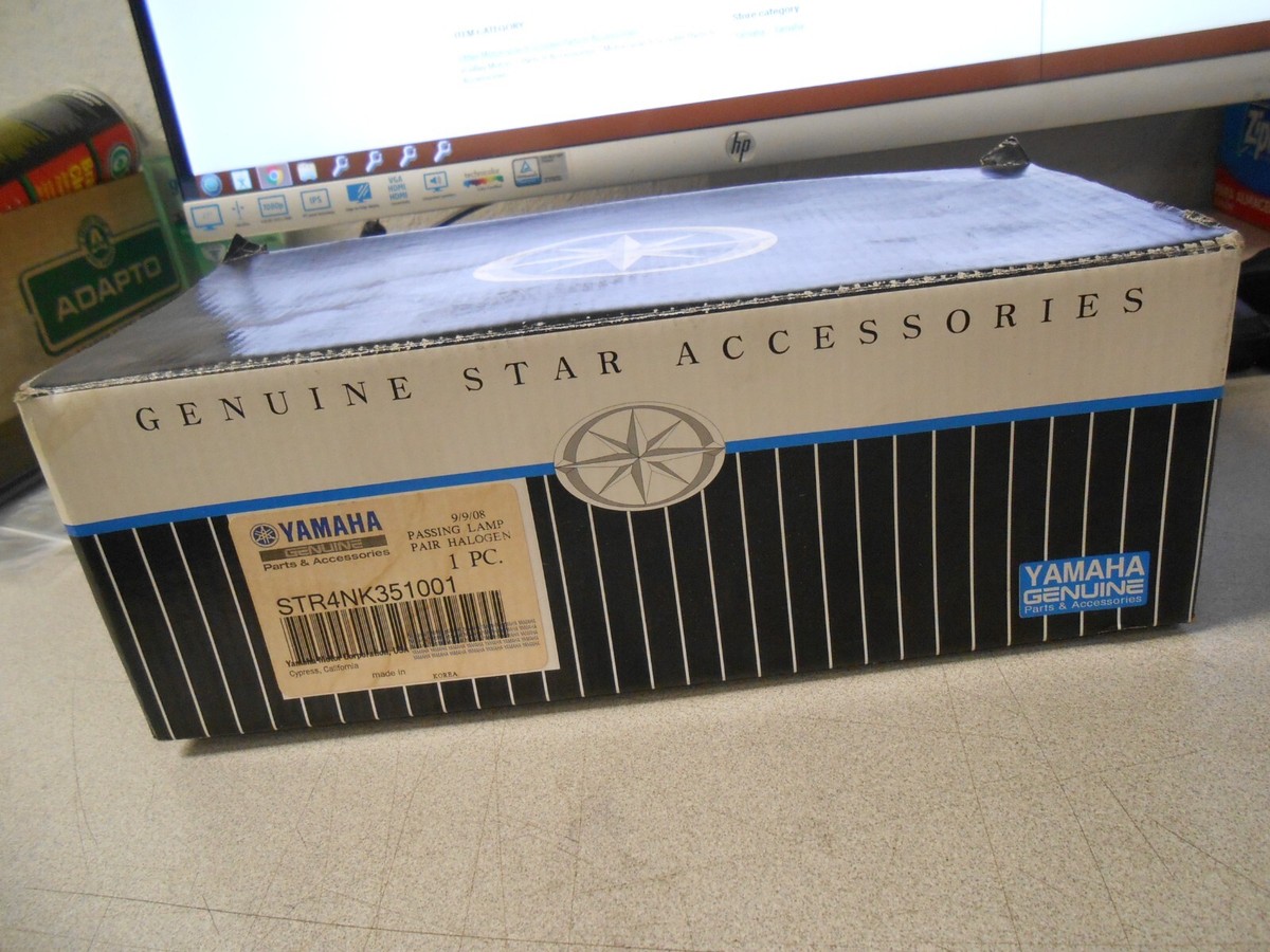 NOS Yamaha OEM Pair Passing Halogen Lamps 09-16 V Star 1300 NOS Yamaha OEM Pair Passing Halogen Lamps 09-16 V Star 1300