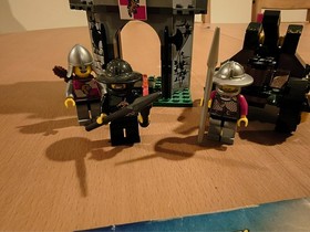 Lego Castle Kingdoms 7948 Outpost Complete set.  Retro Vintage