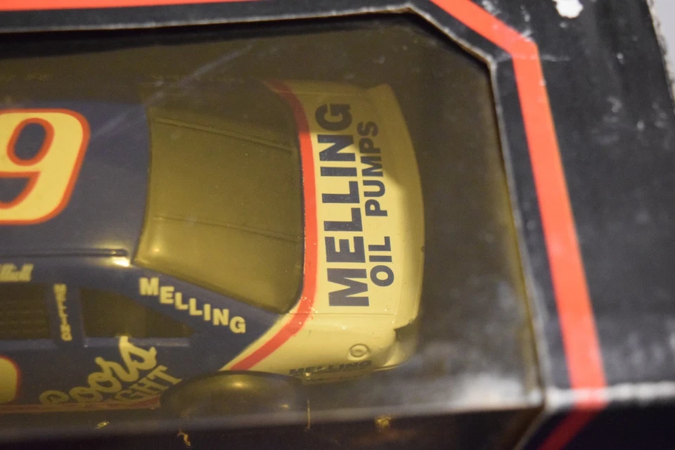 *RARE* 1992 Racing Champions Bill Elliott #9 Coors Light 1:24 Scale Ford T-Bird - Image 4 of 4