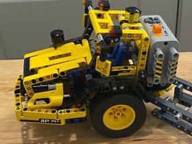 Lego Technic: Construction: Hauler 8264 (2009) Retired. Motorized. Incomplete