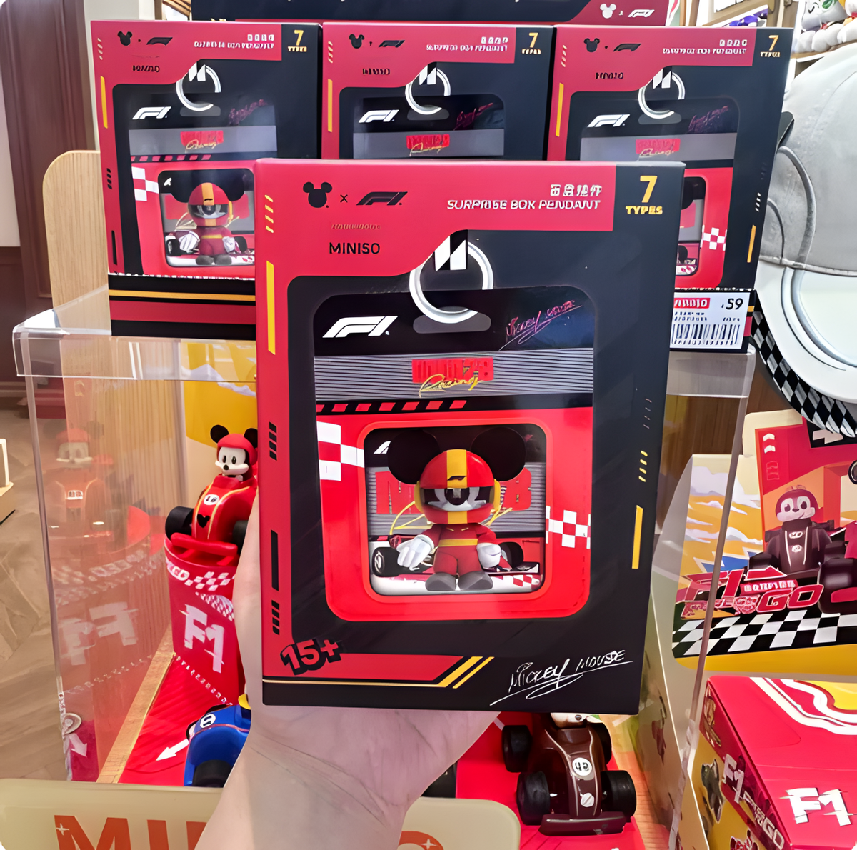 F1 ディズニー miniso ストラップ 6個セット　※4/15以降発送 MINISO Disney F1 Speed World Blind Box Keychain Bag Charm Random
