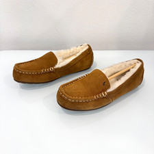 Koolaburra by UGG Lezly Women  s Slippers Moccasin Chestnut Shearling Lined US 6