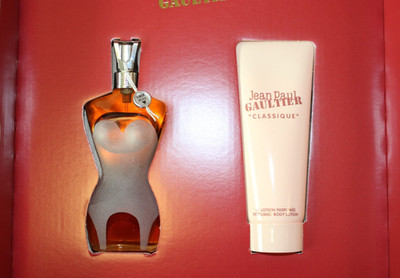 Jean Paul Gaultier Classique Damenduft EdT 50 ml Bodylotion 75 ml Set OVP