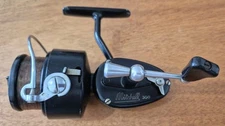 A SUPER VINTAGE MITCHELL 300 SPINNING REEL NICE CONDITION LITTLE USED 