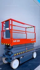 2021 SKYJACK SJIII 3226 ELECTRIC SCISSOR LIFT / 32 FEET WORKING HEIGHT LIFT