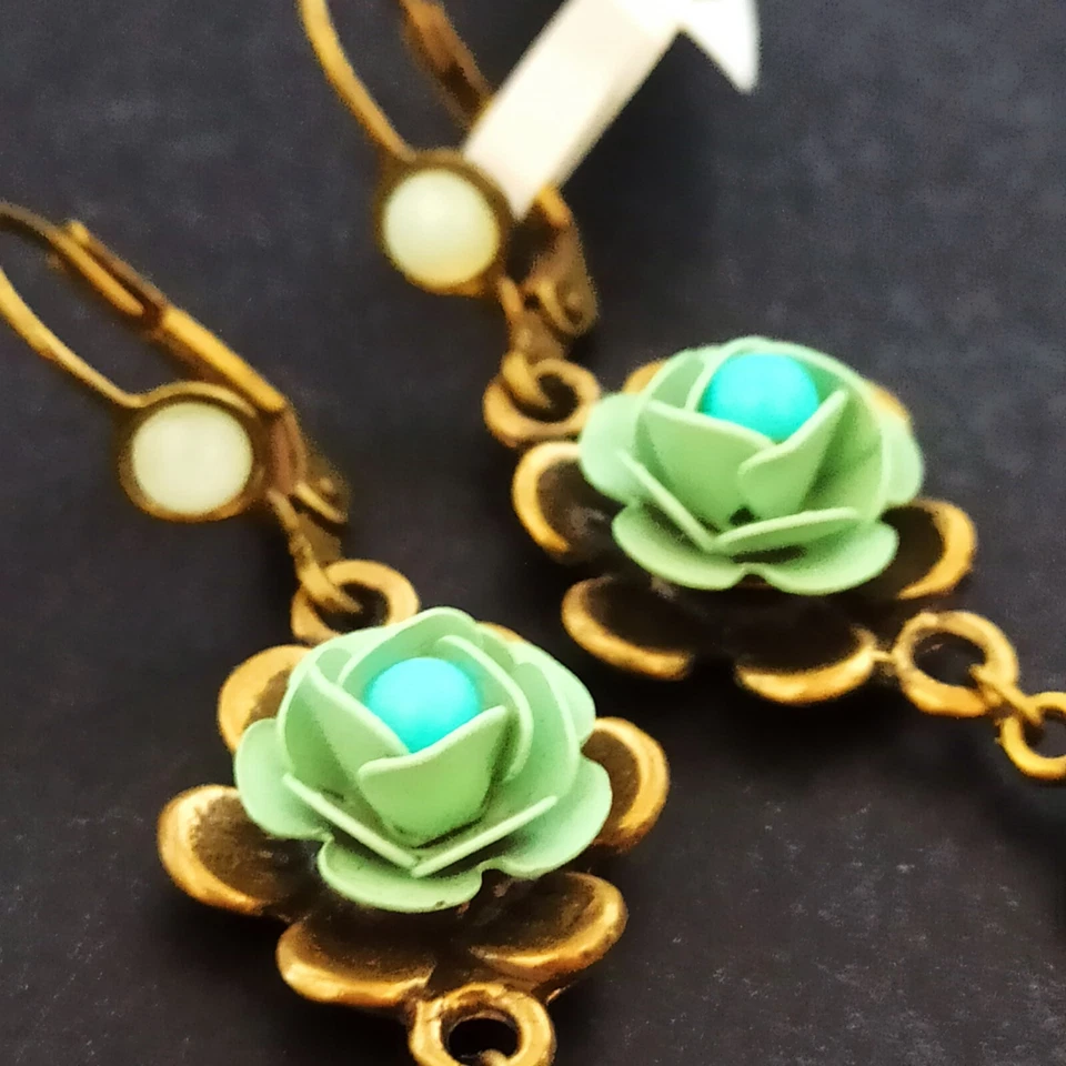 Brincos Michal Negrin verde pastel azul rosas 3D 2 em gota longa boho romântico - Imagem 4 de 4