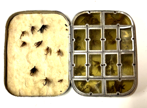 Boîte De Pêche à La Mouche Vintage Hardy Bros - 16 Compartiments, 162 Mouches Incluses