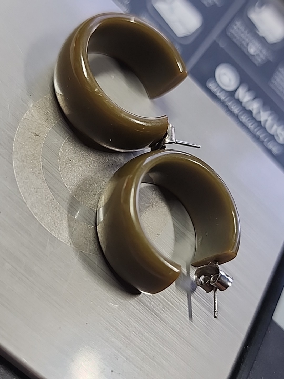 Spinach Solid Green Bakelite Round Half Hoop Pier… - image 20