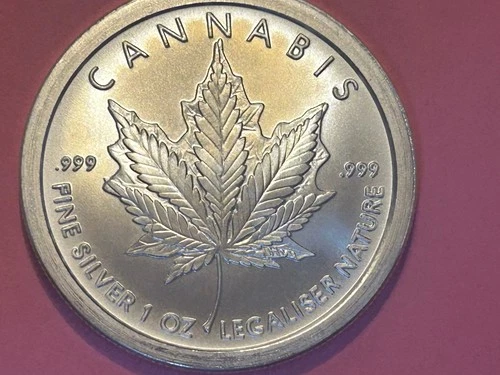 2018 Cannabis .999 Pure 1 Ounce Silver Coin , THOUGHT IT WAS A CANADA MAPLE LEAF