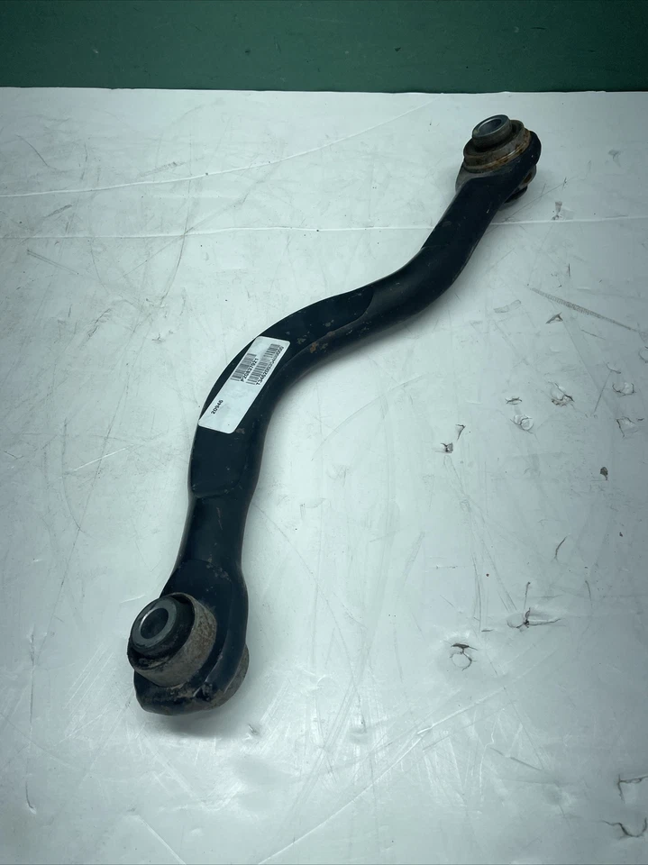 Cadillac SRX 2015 brazo de control superior lateral trasero derecho del pasajero P20837921 Foto 4 de 4