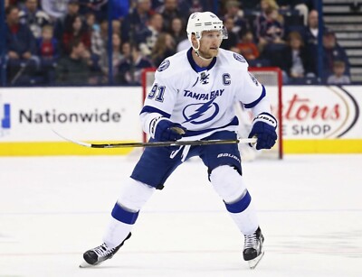 Steven Stamkos Tampa Bay Lightning 8x10 unsigned photo