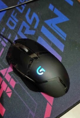 Logitech G402 Hyperion Fury Wired Gaming Mouse 4000 DPI Optical Sensor