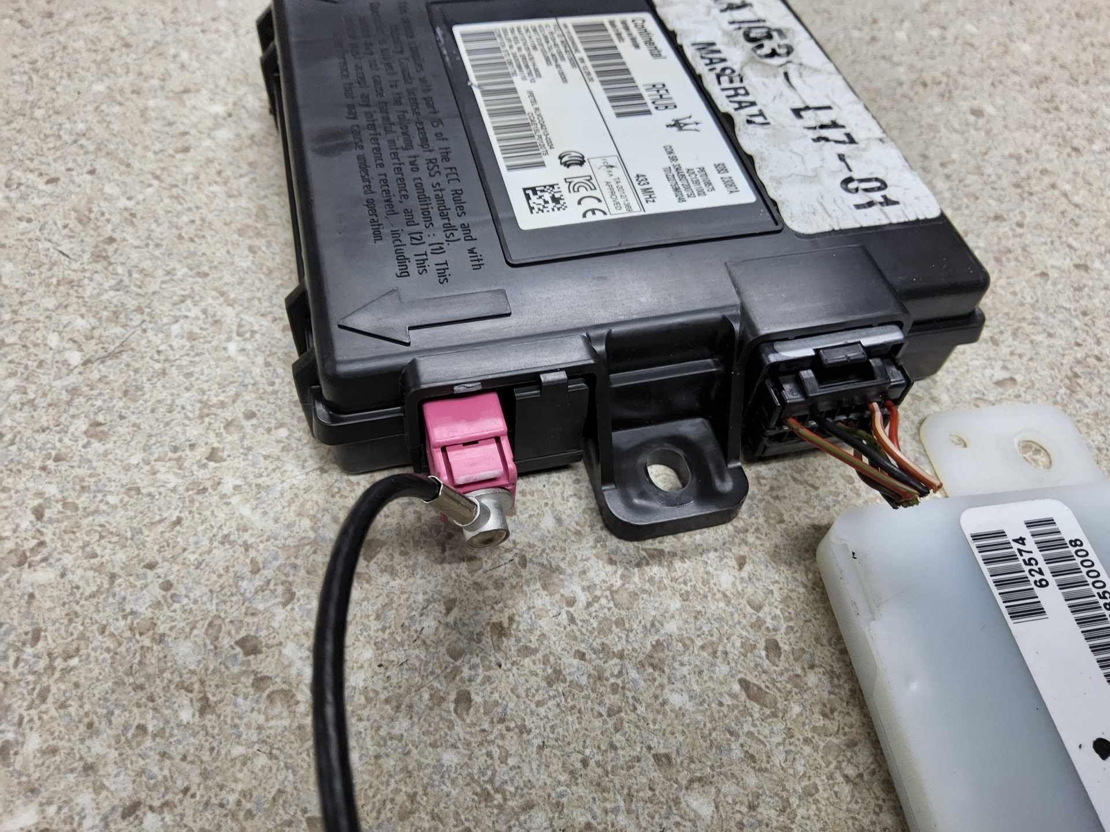 MASERATI LEVANTE KEYLESS ENTRY CONTROL MODULE 670108575 / A10082-D10