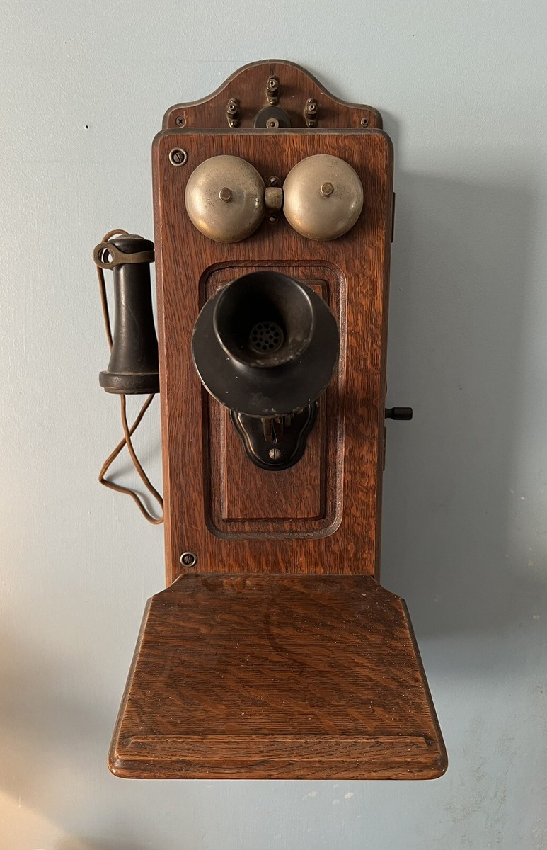 Vintage Analog Phone by Michael Mullan額装 Vintage Analog Phone by Michael Mullan額装