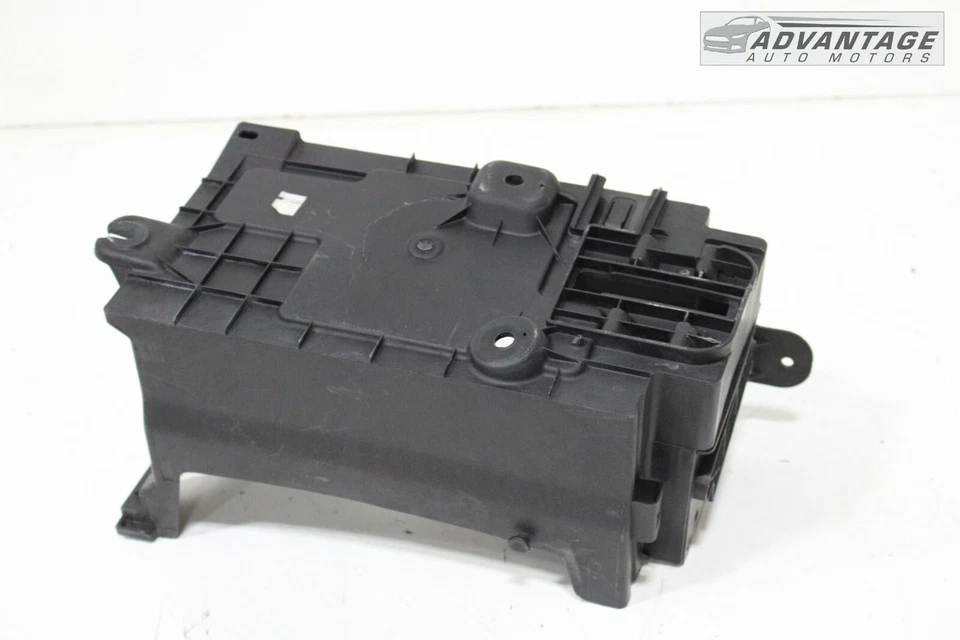 2013-2019 CADILLAC XTS 3.6L FWD ENGINE BATTERY TRAY HOLDER 23128537 OEM - Image 4 of 4