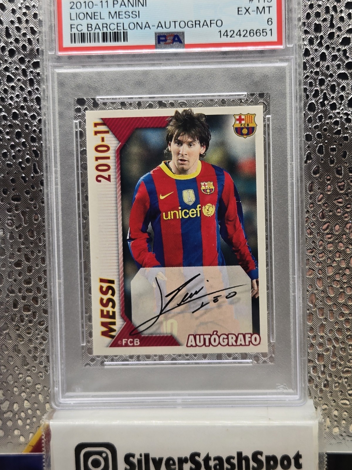 2010-11 PANINI FC BARCELONA AUTOGRAFO #119 LIONEL MESSI PSA 6 GOAT  view 4