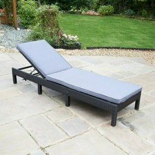 Outdoor Rattan Sun Lounger Garden Patio Bed Chair w/ Cushion Sunbed