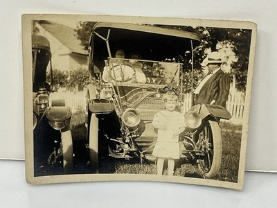 Found Photo Girl in Front of Old Car w/ Family Model T ?