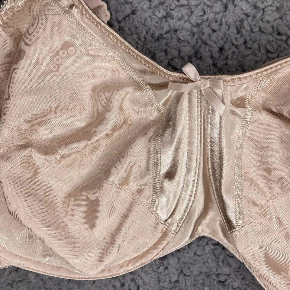 Sujetador Bali Cobertura Completa Suavizante Cómodo Sin Acolchado Melocotón Nude 40DD Plus 3562 Foto 3 de 4