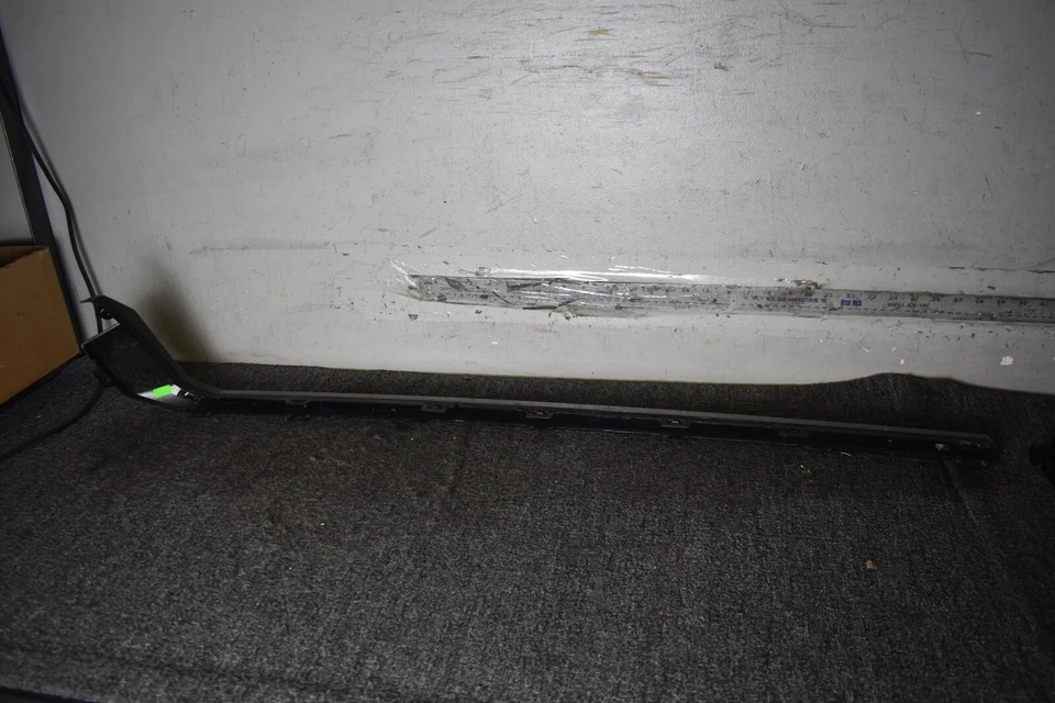 Tira de parachoques trasero izquierdo bmw m4 2021 fabricante original de fábrica Foto 4 de 4