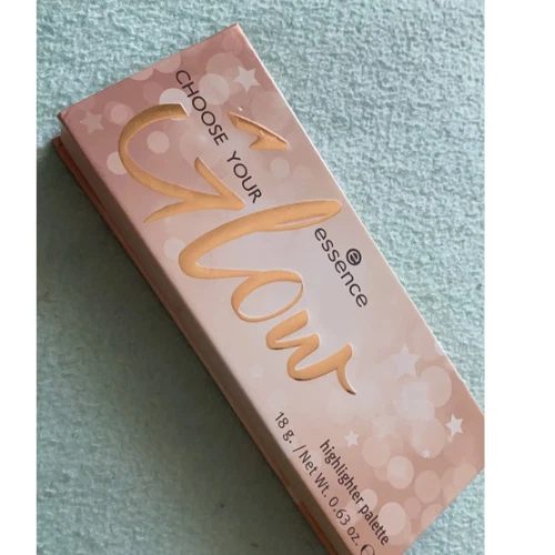 Essence Highlighter Palette Perfect Glow for Radiant Luminous & Flawless Skin - Image 2 of 4