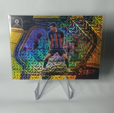 Panini 2022-23 Select LaLiga Robert Lewandowski Field Level Prizm #219 /10